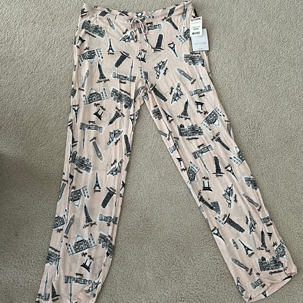 Light women’s sleep pants size Large NWT